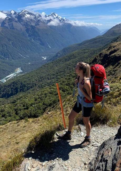 Local Expert Guides Alt text