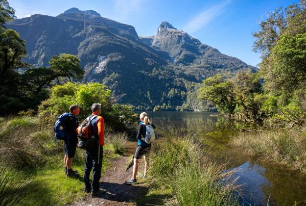 Fiordland Great Walk Package With 4 Nights LAKEVIEW Hotel Room