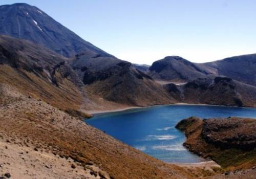 tongariro national park volcano lake